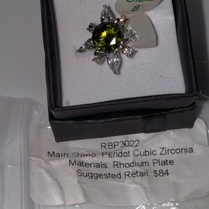 Stunning Silver and Green Peridot Ring